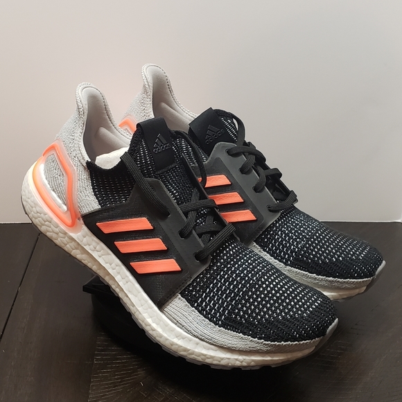 NEW Adidas Ultra Boost 19 - Picture 2 of 7